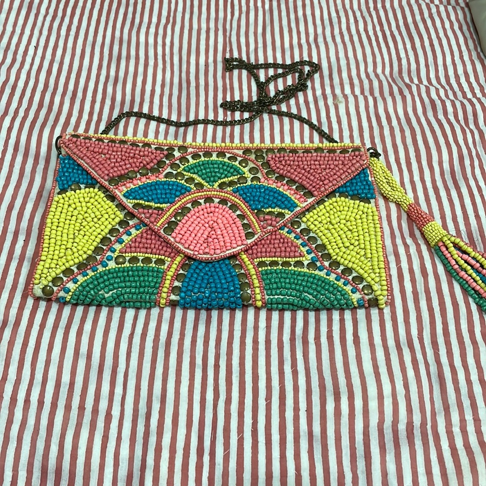 Beaded clutch